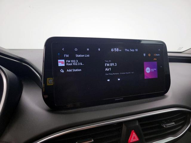 Photo of 2023 White Hyundai SANTA FE