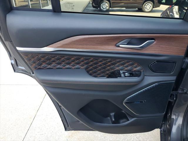 Photo of 2024 Baltic Gray Metallic Clearcoat Jeep Grand Cherokee 4xe