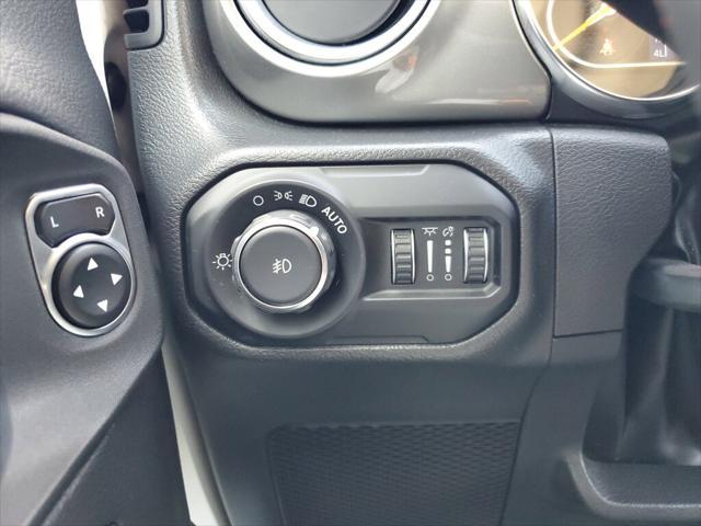 Photo of 2021 Bright White Clearcoat Jeep Wrangler Unlimited