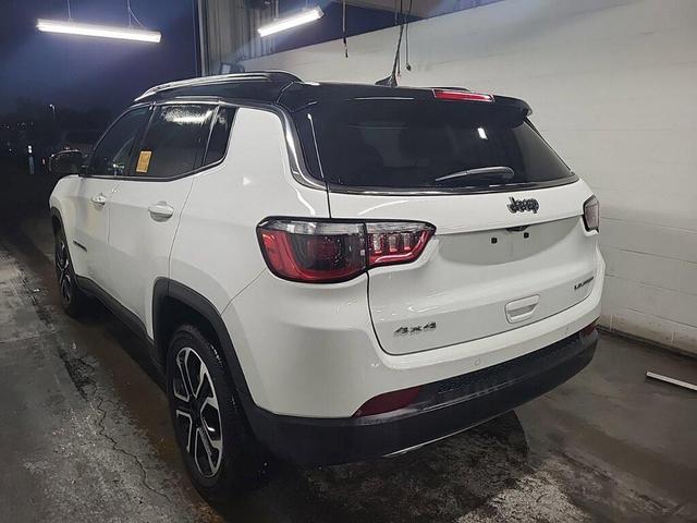 Photo of 2023 Bright White Clearcoat Jeep Compass