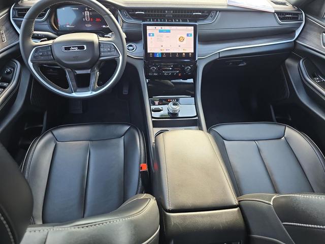 Photo of 2024 Baltic Gray Metallic Clearcoat Jeep Grand Cherokee