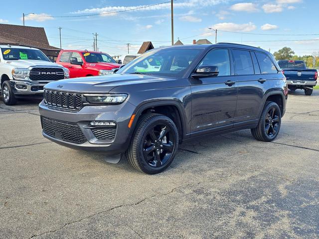 Photo of 2024 Baltic Gray Metallic Clearcoat Jeep Grand Cherokee