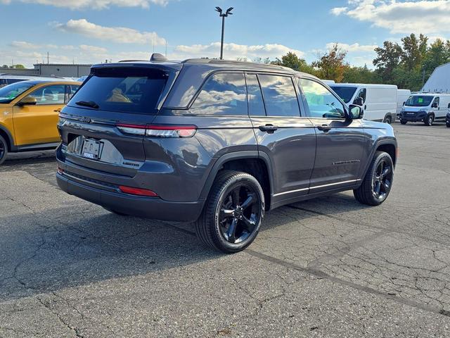 Photo of 2024 Baltic Gray Metallic Clearcoat Jeep Grand Cherokee