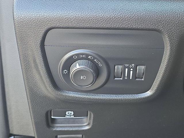 Photo of 2024 Baltic Gray Metallic Clearcoat Jeep Grand Cherokee