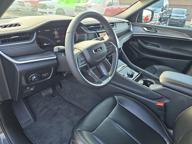Photo of 2024 Baltic Gray Metallic Clearcoat Jeep Grand Cherokee