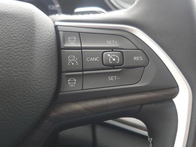 Photo of 2025 Silver Zynith Exterior Paint Jeep Grand Cherokee