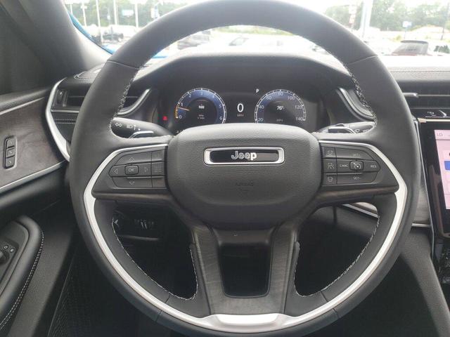 Photo of 2025 Silver Zynith Exterior Paint Jeep Grand Cherokee