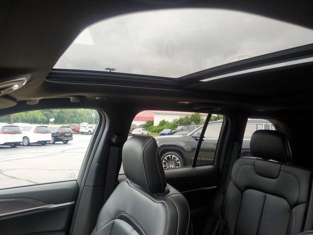 Photo of 2025 Silver Zynith Exterior Paint Jeep Grand Cherokee