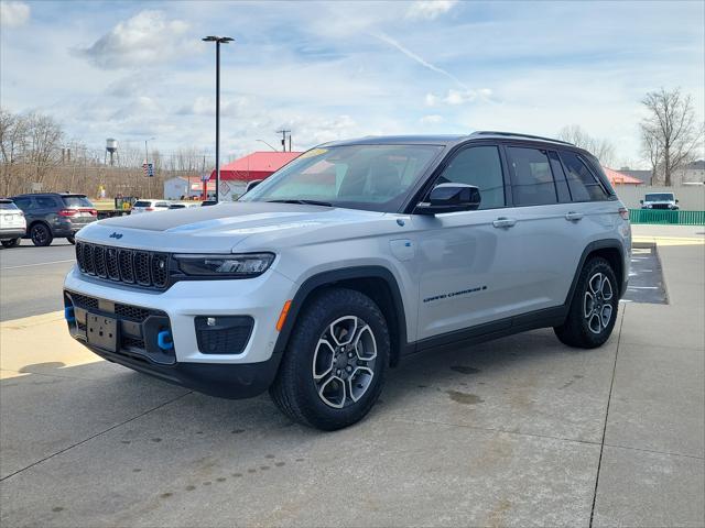 Photo of 2023 Silver Zynith Jeep Grand Cherokee 4xe