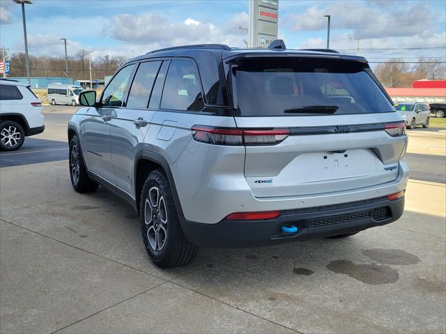Photo of 2023 Silver Zynith Jeep Grand Cherokee 4xe