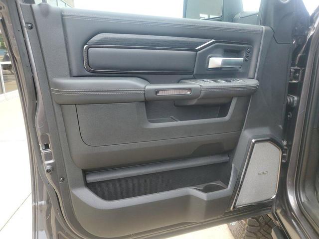 Photo of 2025 Granite Crystal Metallic Clearcoat RAM 2500