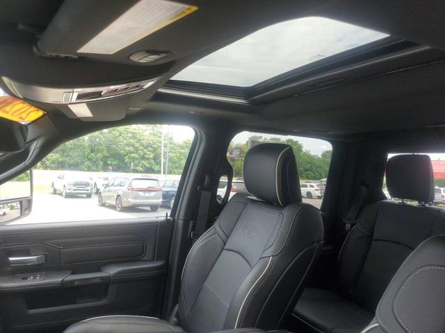 Photo of 2025 Granite Crystal Metallic Clearcoat RAM 2500