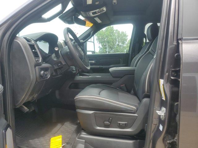 Photo of 2025 Granite Crystal Metallic Clearcoat RAM 2500