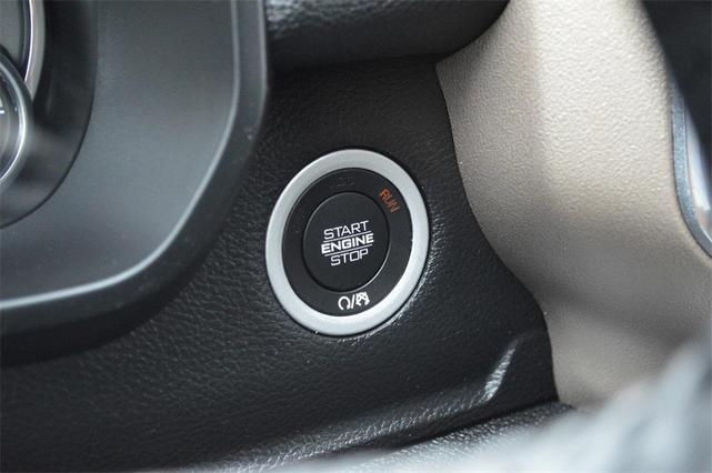 Photo of 2022 Bright White Clearcoat RAM 1500