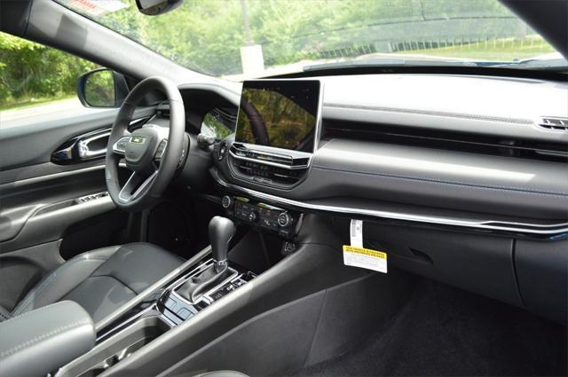 Photo of 2025 Hydro Blue Pearlcoat Jeep Compass