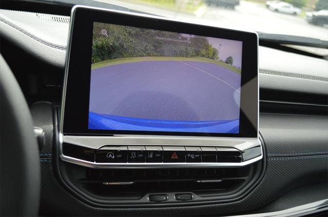 Photo of 2025 Hydro Blue Pearlcoat Jeep Compass