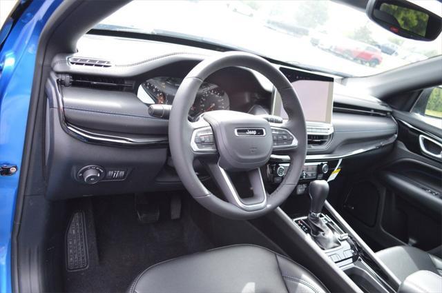Photo of 2025 Hydro Blue Pearlcoat Jeep Compass