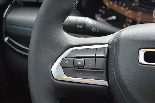 Photo of 2025 Hydro Blue Pearlcoat Jeep Compass