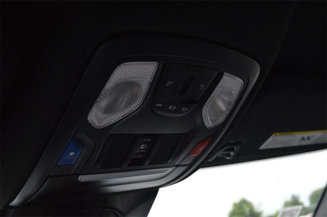 Photo of 2025 Bright White Clearcoat RAM 2500