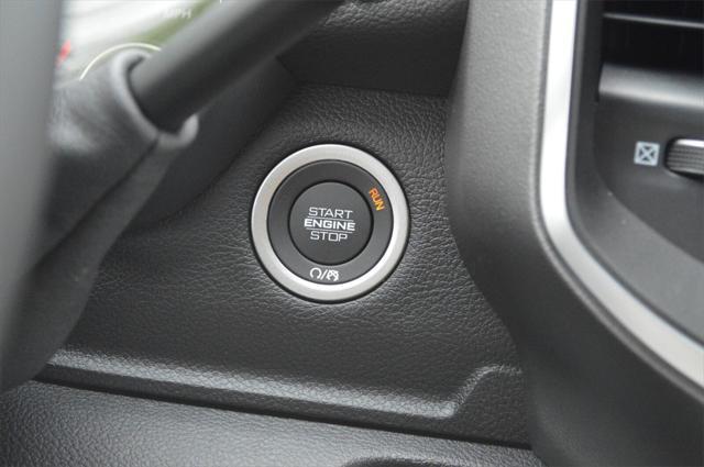 Photo of 2025 Bright White Clearcoat RAM 2500