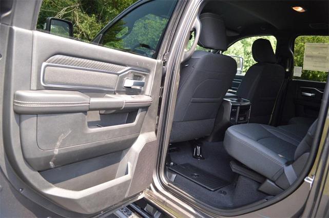 Photo of 2025 Granite Crystal Metallic Clearcoat RAM 2500