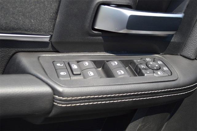 Photo of 2025 Granite Crystal Metallic Clearcoat RAM 2500