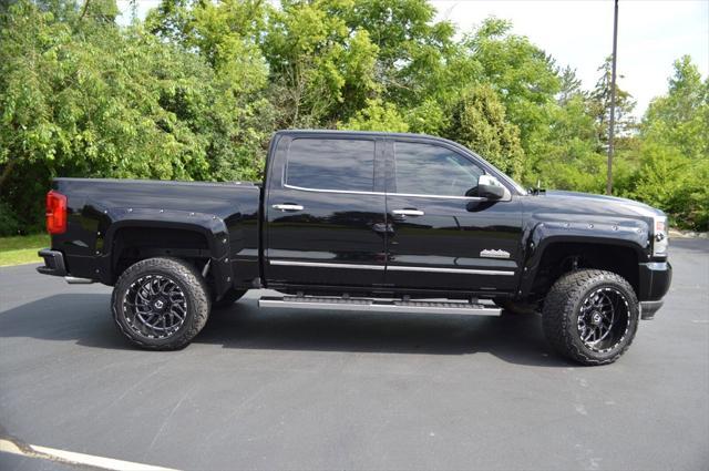 Photo of 2018 Black Chevrolet Silverado 1500