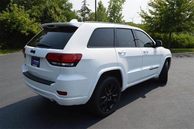 Photo of 2019 Bright White Clearcoat Jeep Grand Cherokee