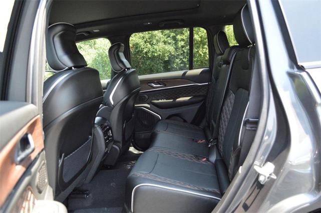 Photo of 2025 Baltic Gray Metallic Clearcoat Jeep Grand Cherokee