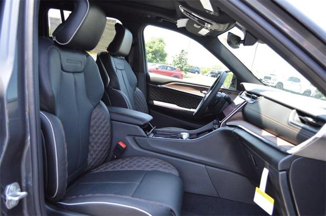 Photo of 2025 Baltic Gray Metallic Clearcoat Jeep Grand Cherokee