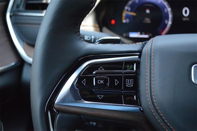 Photo of 2025 Baltic Gray Metallic Clearcoat Jeep Grand Cherokee