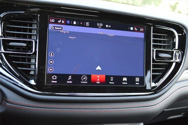 Photo of 2025 DB Black Clearcoat Dodge Durango