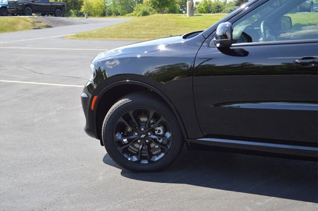 Photo of 2025 DB Black Clearcoat Dodge Durango