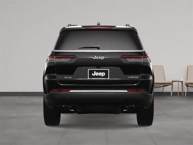 Photo of 2025 Diamond Black Crystal Pearlcoat Jeep Grand Cherokee L