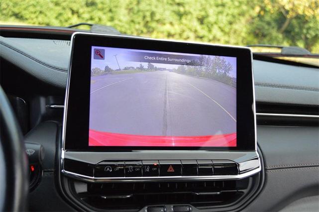 Photo of 2022 Redline Pearlcoat Jeep Compass