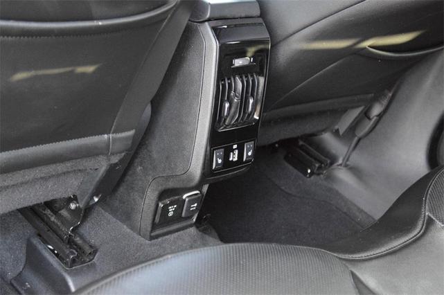 Photo of 2022 Redline Pearlcoat Jeep Compass
