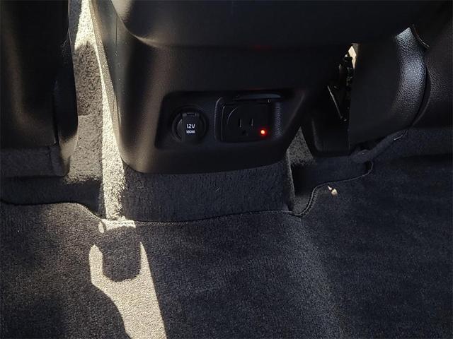Photo of 2023 Jungle Green Kia Telluride