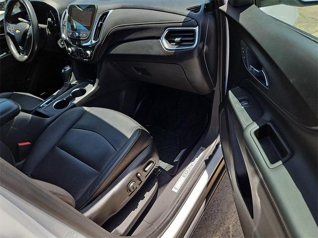Photo of 2021 Summit White Chevrolet Equinox