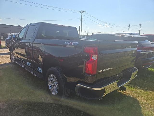 Photo of 2024 Black Chevrolet Silverado 1500