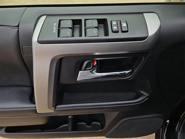 Photo of 2024 Black Toyota 4Runner