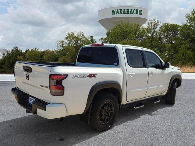 Photo of 2022 Glacier White Nissan Frontier