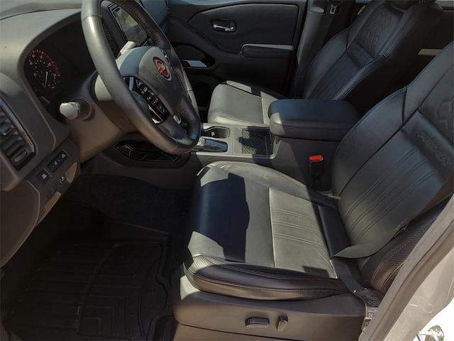 Photo of 2022 Glacier White Nissan Frontier
