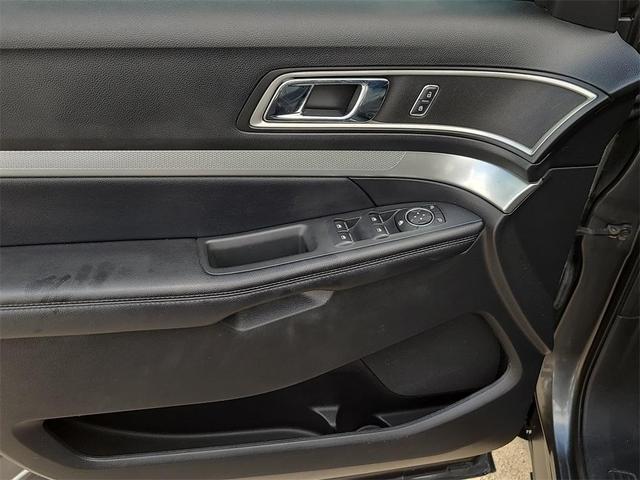 Photo of 2017 Magnetic Ford Explorer