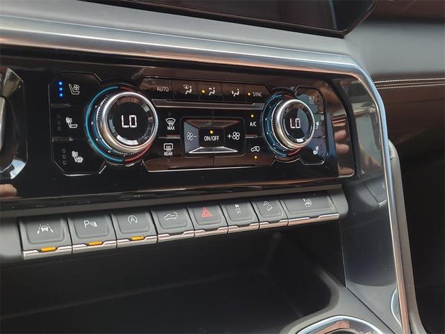 Photo of 2023 White Frost Tri-Coat GMC Sierra 1500