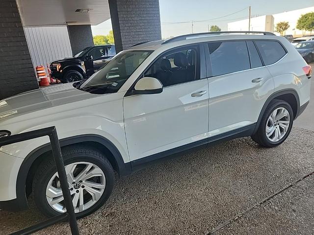 Photo of 2021 Pure White Volkswagen Atlas
