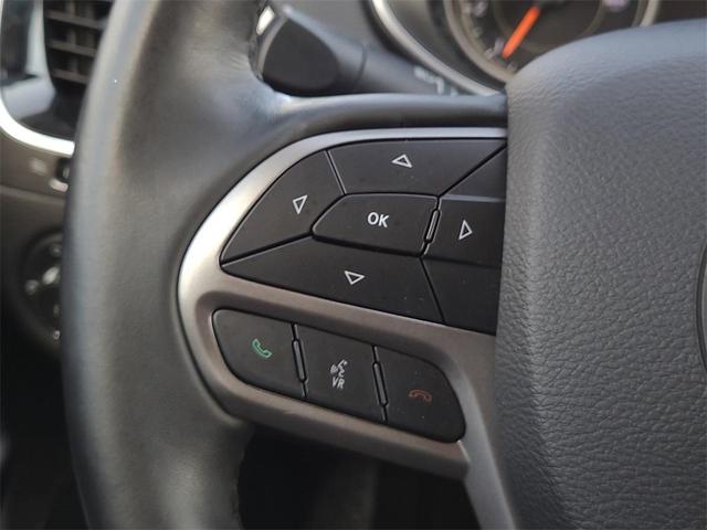 Photo of 2019 Granite Crystal Clearcoat Metallic Jeep Cherokee