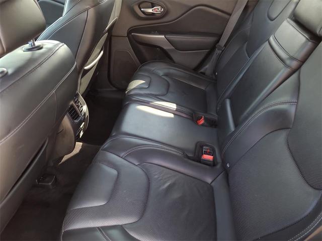 Photo of 2019 Granite Crystal Clearcoat Metallic Jeep Cherokee