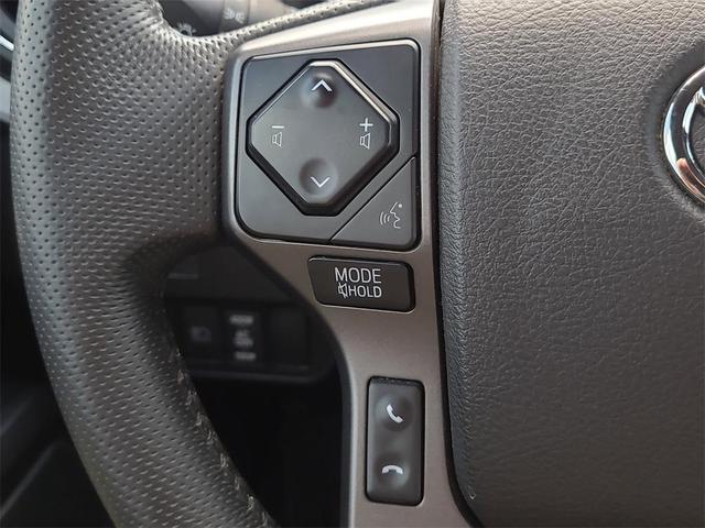 Photo of 2022 White Toyota Tacoma