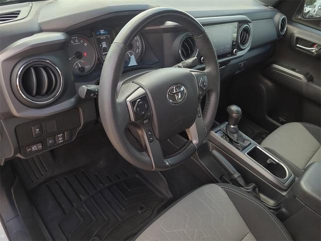 Photo of 2022 White Toyota Tacoma