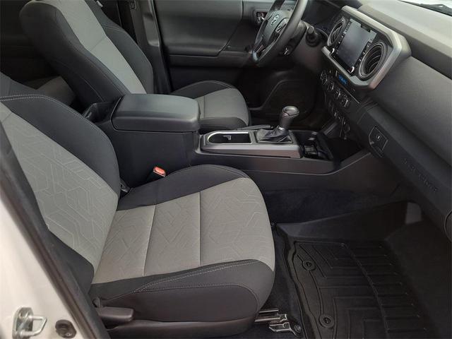 Photo of 2022 White Toyota Tacoma